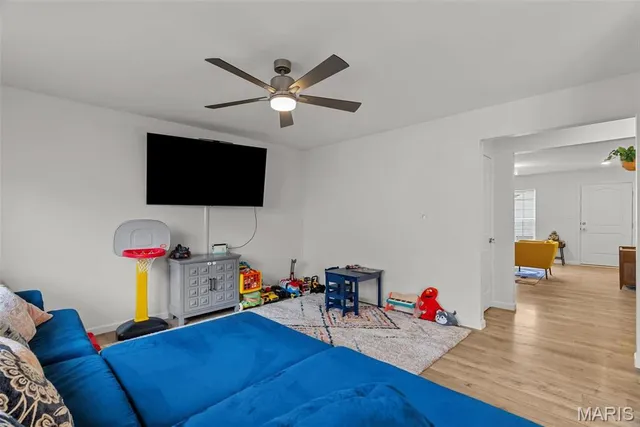 $2,500 | 757 Fox Crk Drive, Fenton, MO 63026