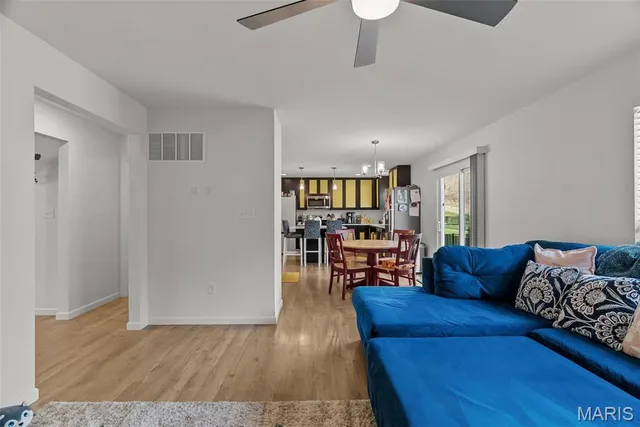 $2,500 | 757 Fox Crk Drive, Fenton, MO 63026