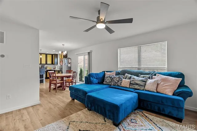 $2,500 | 757 Fox Crk Drive, Fenton, MO 63026