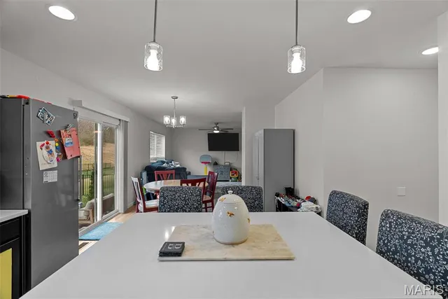 $2,500 | 757 Fox Crk Drive, Fenton, MO 63026