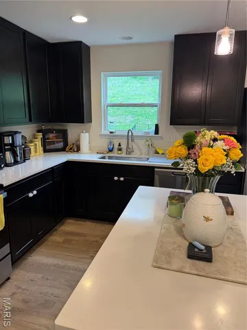 $2,500 | 757 Fox Crk Drive, Fenton, MO 63026