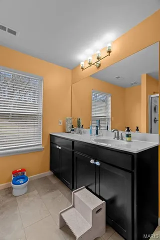 $2,500 | 757 Fox Crk Drive, Fenton, MO 63026