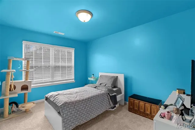 $2,500 | 757 Fox Crk Drive, Fenton, MO 63026