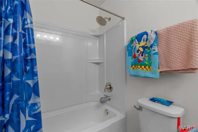 $2,500 | 757 Fox Crk Drive, Fenton, MO 63026