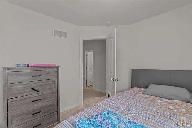 $2,500 | 757 Fox Crk Drive, Fenton, MO 63026