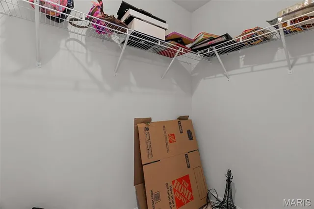 $2,500 | 757 Fox Crk Drive, Fenton, MO 63026