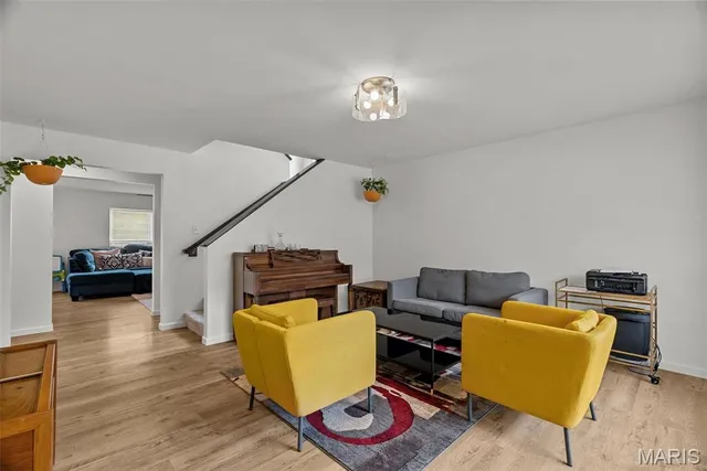 $2,500 | 757 Fox Crk Drive, Fenton, MO 63026