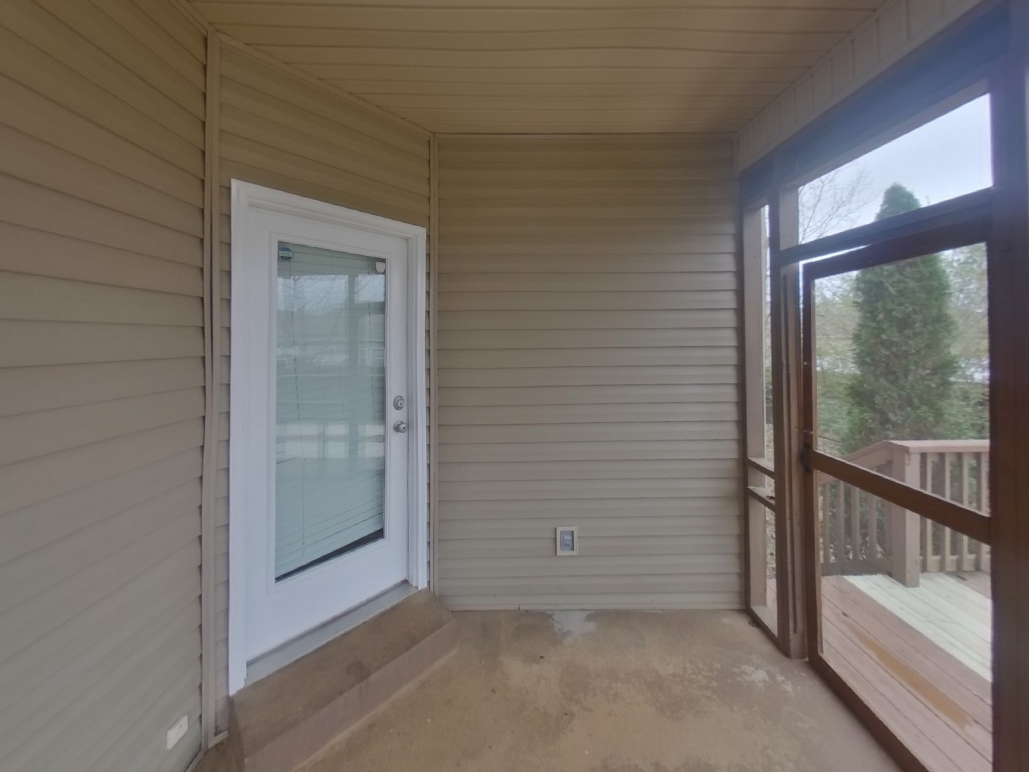 1712 Colyn Avenue Murfreesboro, TN 37128 - Photo 15 of 18 a view of an empty room and window