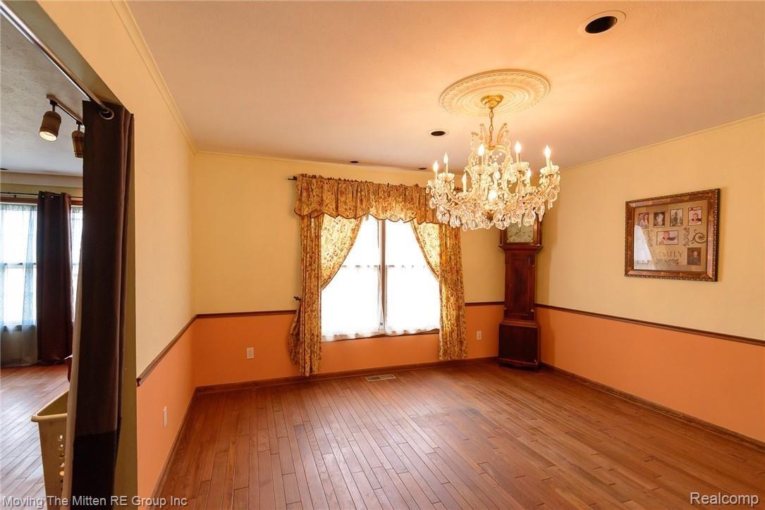 13533 Briar Hill Road Carleton, MI 48117 - Photo 2 of 62 13533_briar_hill-21.jpg
