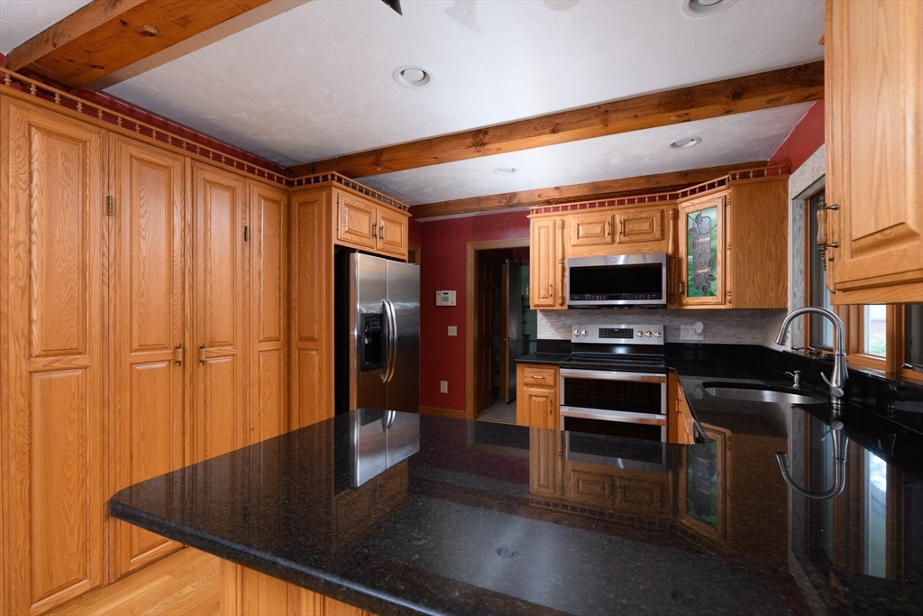 106 Newell Road Holden, MA 01520 - Photo 2 of 41