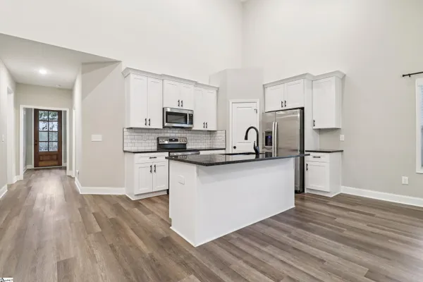 $472,000 | 401 Grand Harbor Boulevard, Ninety Six, SC 29666