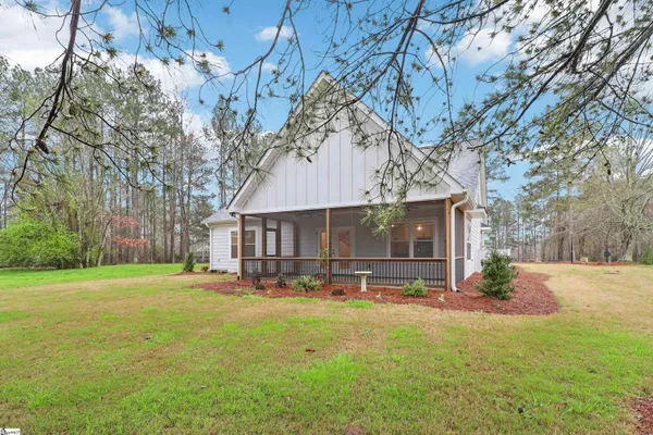 $472,000 | 401 Grand Harbor Boulevard, Ninety Six, SC 29666