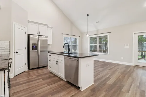 $472,000 | 401 Grand Harbor Boulevard, Ninety Six, SC 29666