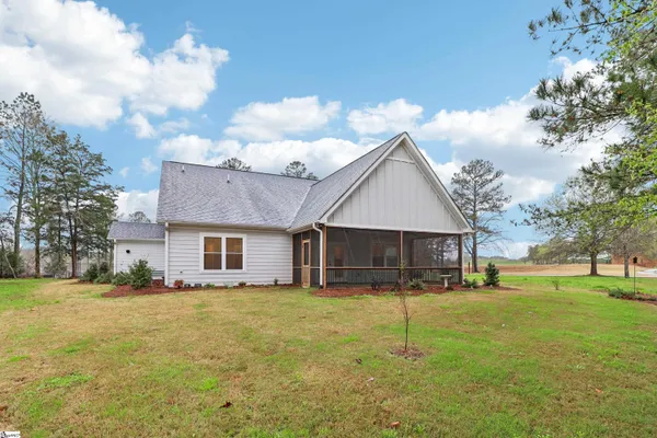 $472,000 | 401 Grand Harbor Boulevard, Ninety Six, SC 29666