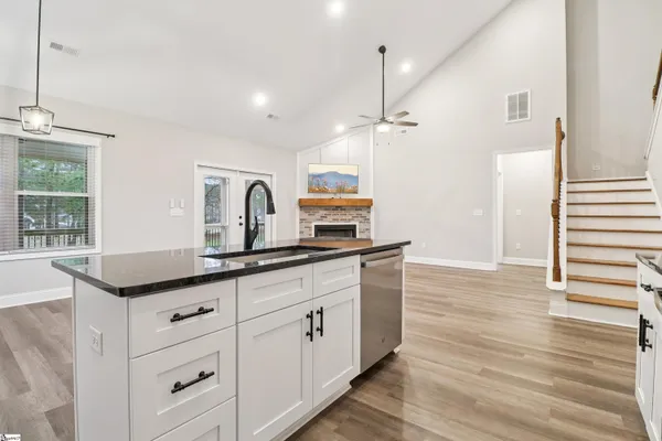 $472,000 | 401 Grand Harbor Boulevard, Ninety Six, SC 29666