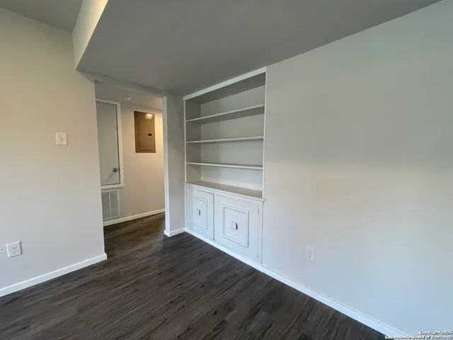 $1,495 | 130 Senisa Drive, Unit B, San Antonio, TX 78228