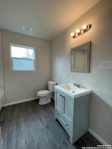 $1,495 | 130 Senisa Drive, Unit B, San Antonio, TX 78228