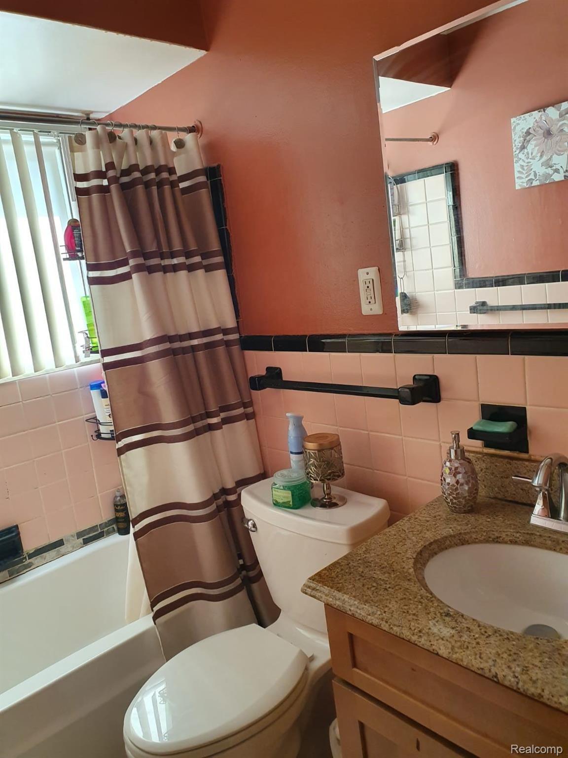 3833 Rome Avenue Warren, MI 48091 - Photo 13 of 23 IMG-20191215-WA0013.jpg