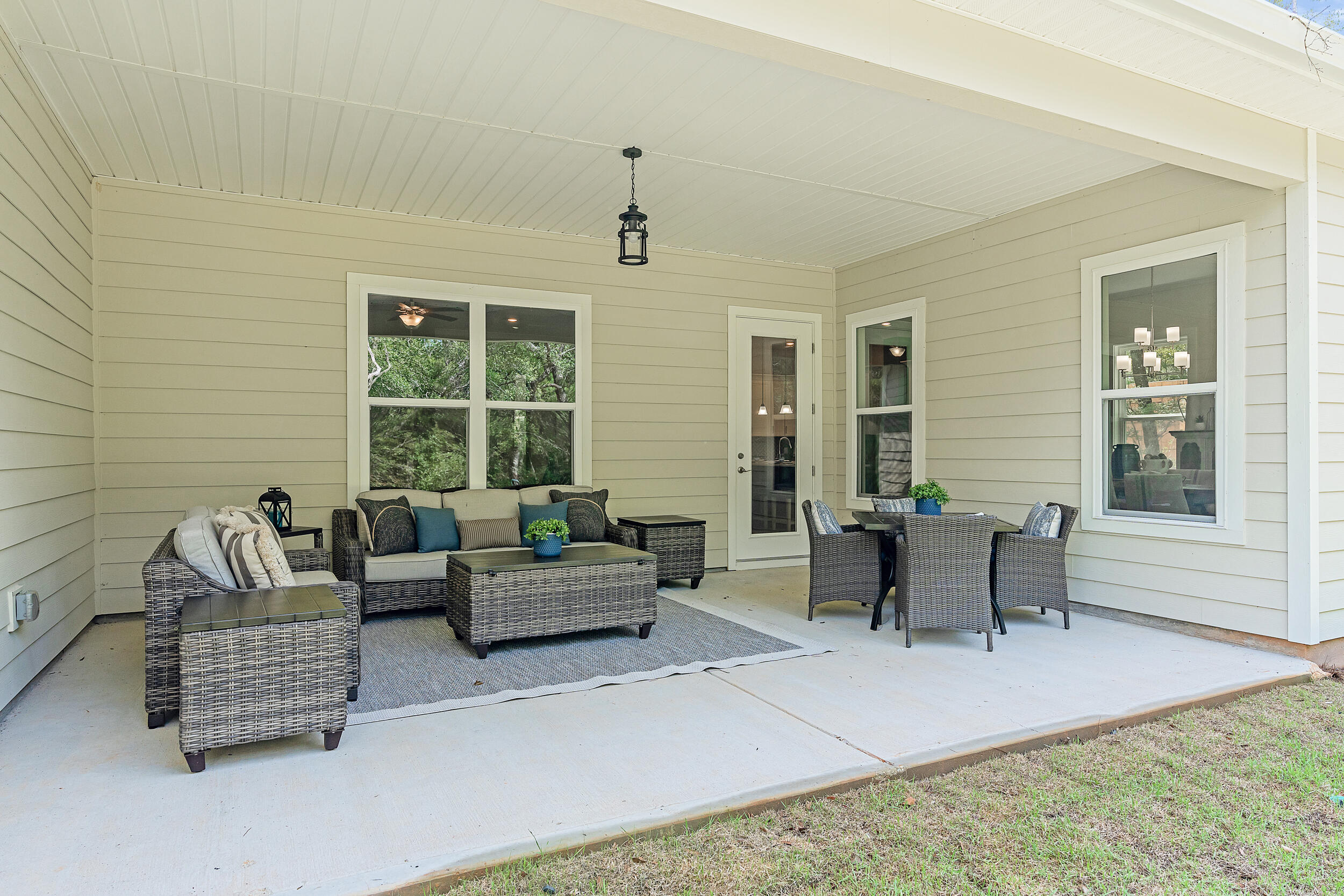 20 Mackenzie Lane, Unit LOT 34 Freeport, FL 32439 - Photo 40 of 50 a living room with furniture and a window