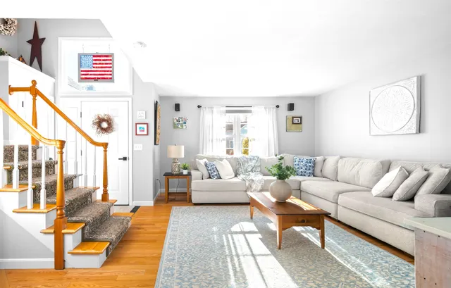 $599,900 | 7 Fox Run Road, Amherst, NH 03031