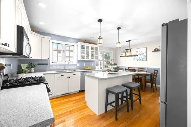 $599,900 | 7 Fox Run Road, Amherst, NH 03031