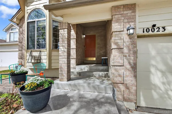 $695,000 | 10023 West 81st Lane, Arvada, CO 80005