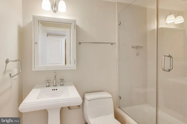 $4,500 | 1306 Rhode Island Avenue Northwest, Unit 1, Washington, DC 20005