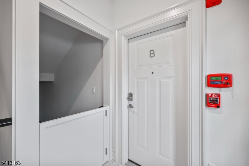 1209 Littleton Road, Unit B Morris Plains, NJ 07950 - Photo 12 of 19 a utility room with dryer and washer