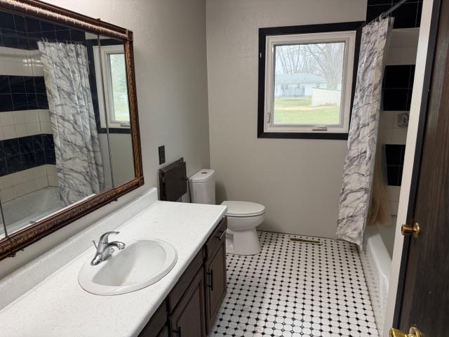 447 2nd Avenue Southwest Winnebago, MN 56098 - Photo 12 of 19