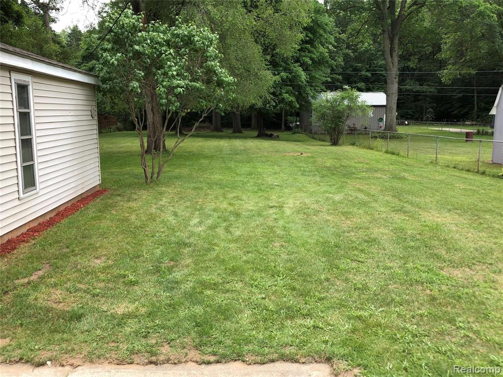 38915 Wade Road Romulus, MI 48174 - Photo 22 of 24