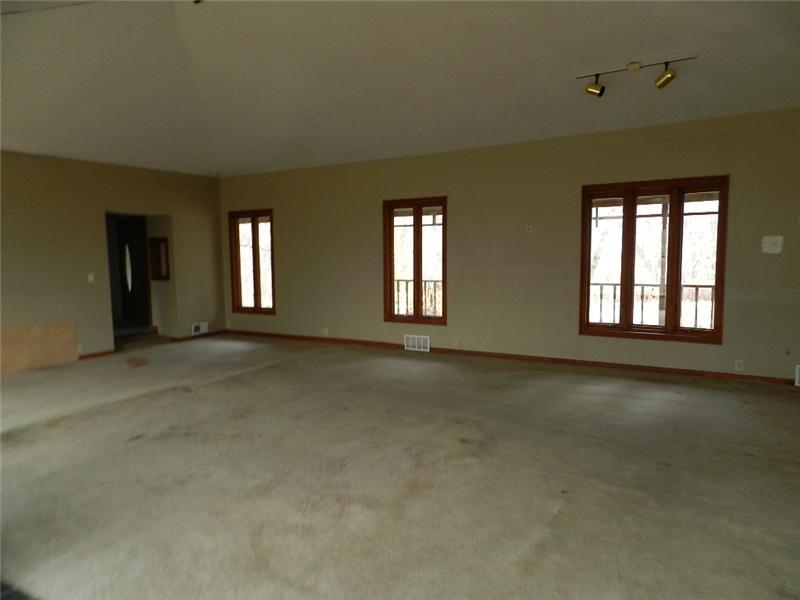 8425 Crown Point Road Indianapolis, IN 46278 - Photo 3 of 10 Gallery Image 3