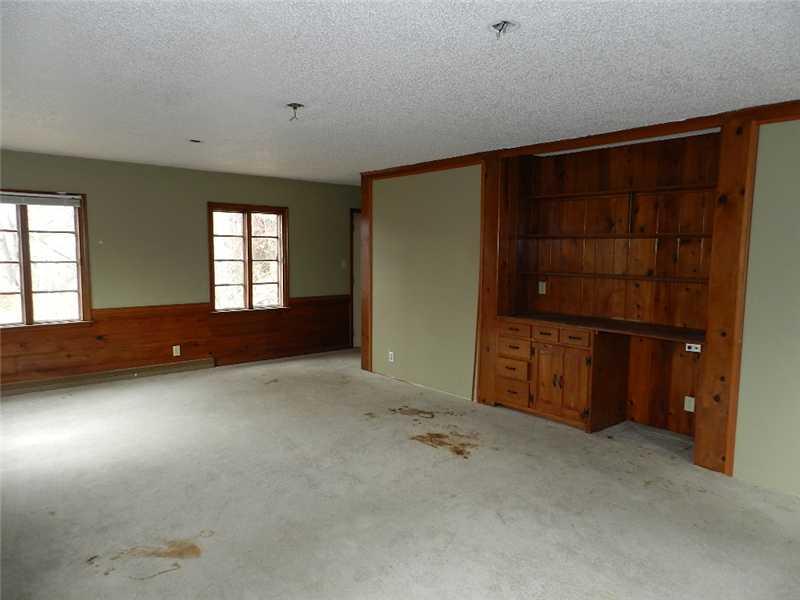 8425 Crown Point Road Indianapolis, IN 46278 - Photo 6 of 10 Gallery Image 6
