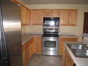 6810 West Rowel Road Peoria, AZ 85383 - Photo 3 of 4 Kitchen