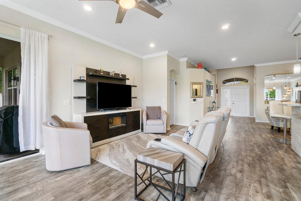 7871 Rockford Road Boynton Beach, FL 33472 - Photo 13 of 55 Living Room