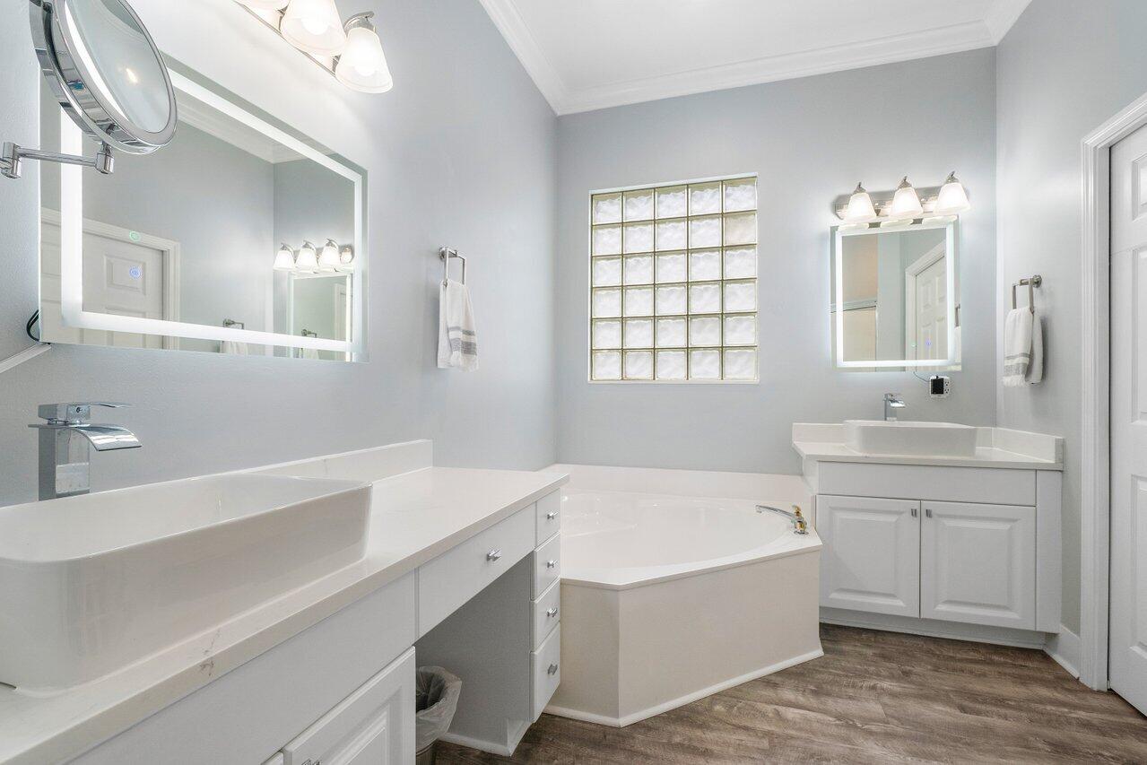 7871 Rockford Road Boynton Beach, FL 33472 - Photo 19 of 55 Primary Bath Dual Sinks