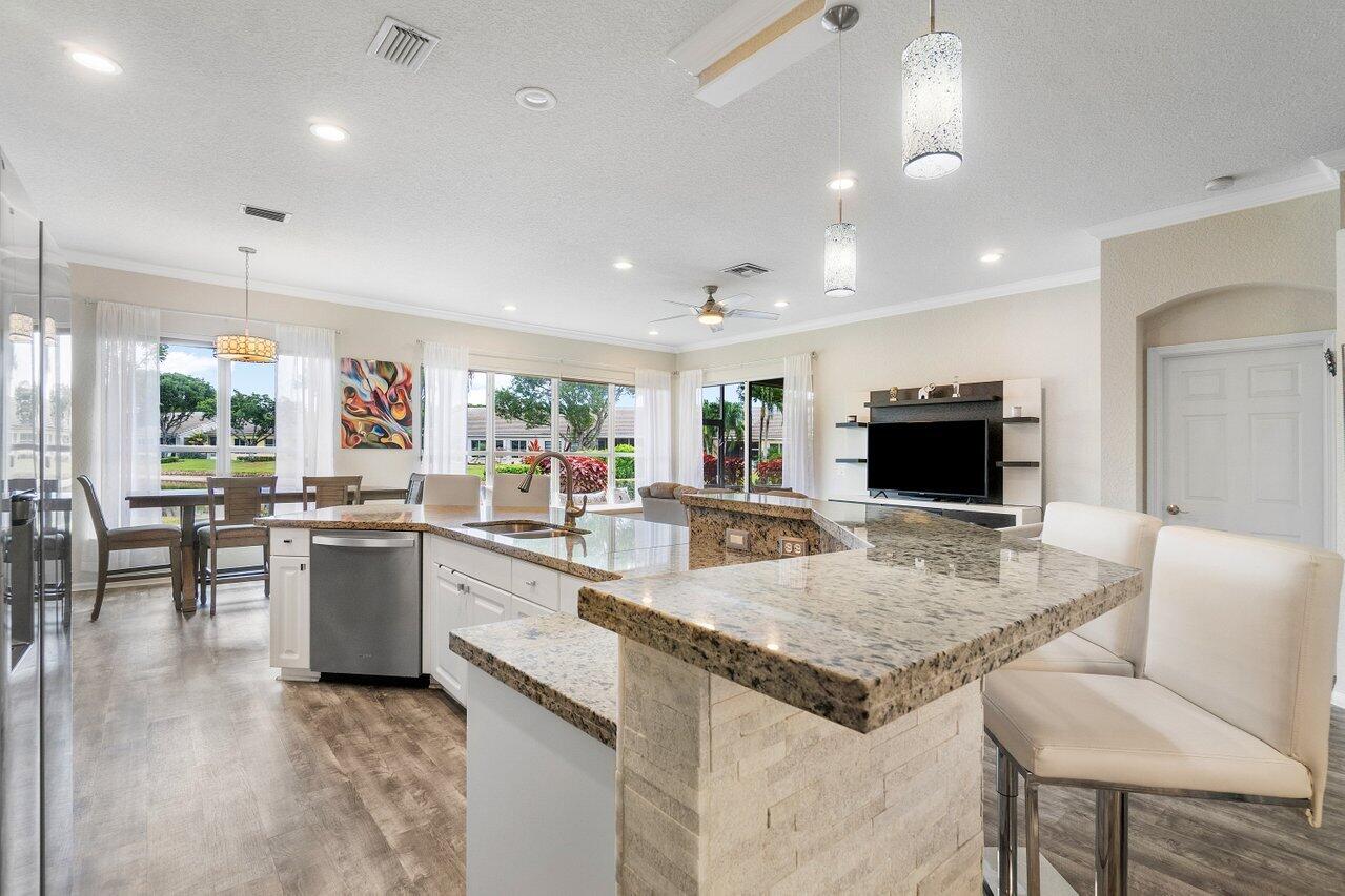 7871 Rockford Road Boynton Beach, FL 33472 - Photo 9 of 55 009-7871RockfordRoad-BoyntonBeach-FL-334