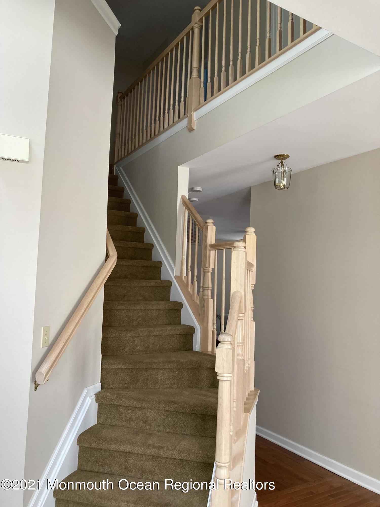 5 Raleigh Pass Colts Neck, NJ 07722 - Photo 5 of 27 2 story entry way