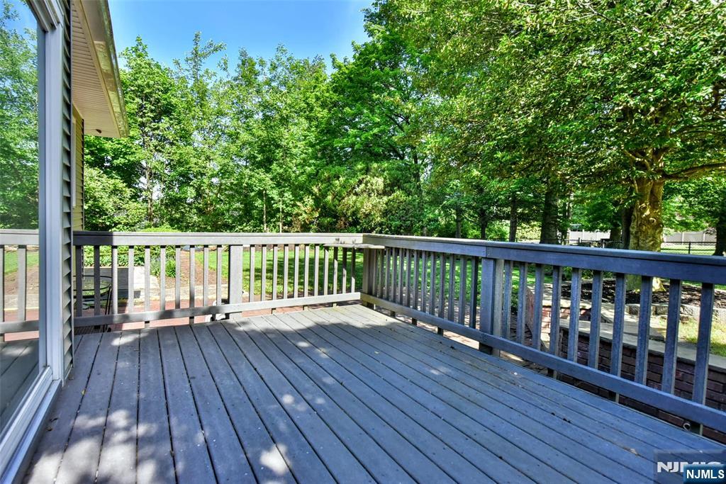 11 Mountain Ridge Drive Wayne, NJ 07470 - Photo 22 of 30