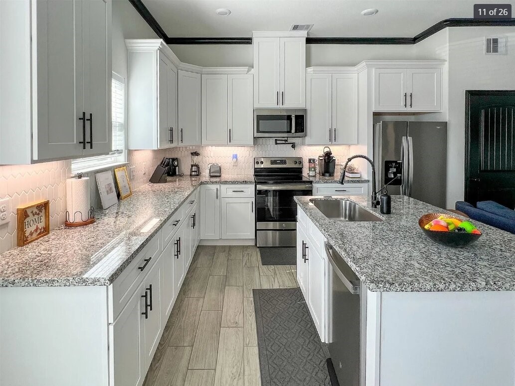 3407 Sakowitz Street, Unit B Houston, TX 77026 - Photo 6 of 23