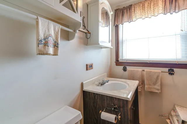 $510,000 | 308 McKinley Avenue, Libertyville, IL 60048