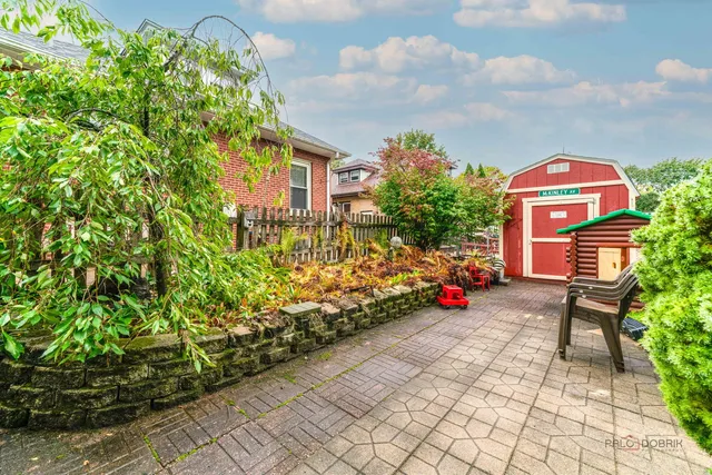 $510,000 | 308 McKinley Avenue, Libertyville, IL 60048