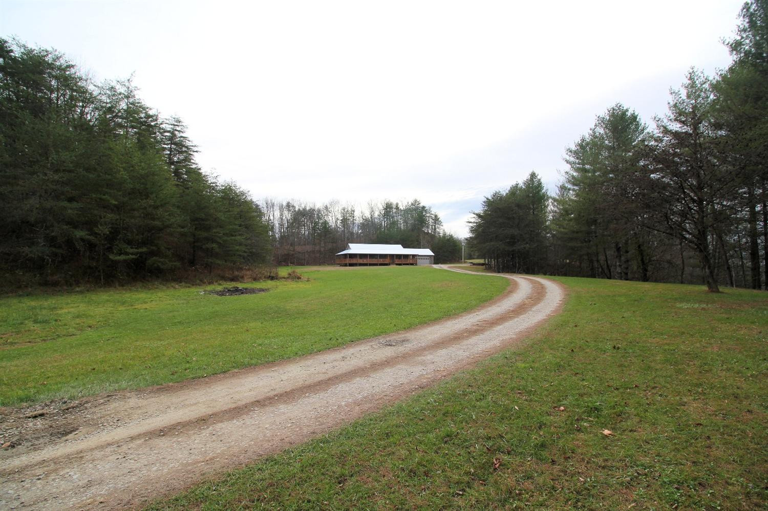1069 Sally Branch Road London, KY 40741 - Photo 26 of 55 Photo 26