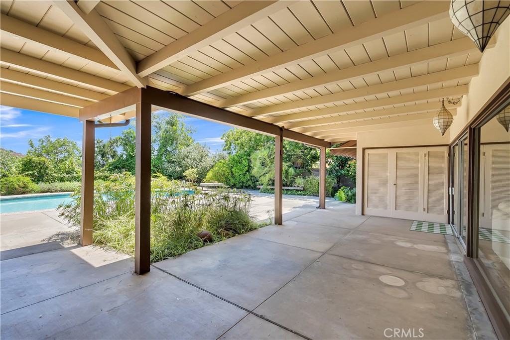 4907 Cliffside Drive Riverside, CA 92506 - Photo 24 of 29 a view of backyard with green space