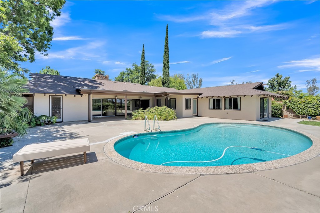 4907 Cliffside Drive Riverside, CA 92506 - Photo 26 of 29 a view of a house with swimming pool and porch