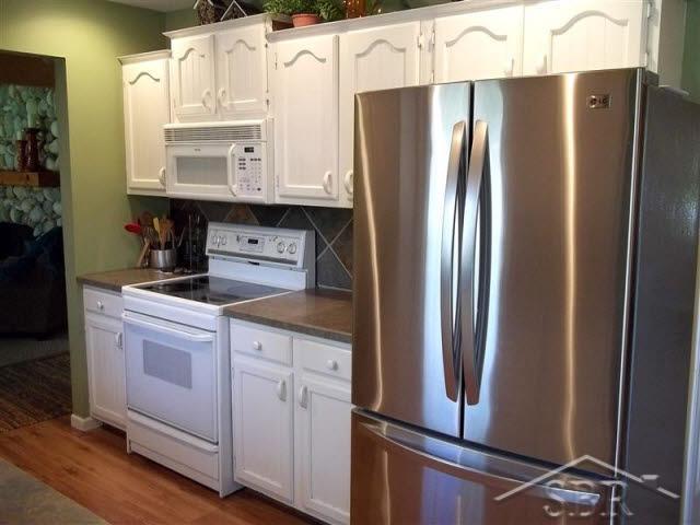 5104 McCarty Road Saginaw, MI 48603 - Photo 4 of 19 20091689-3.JPG