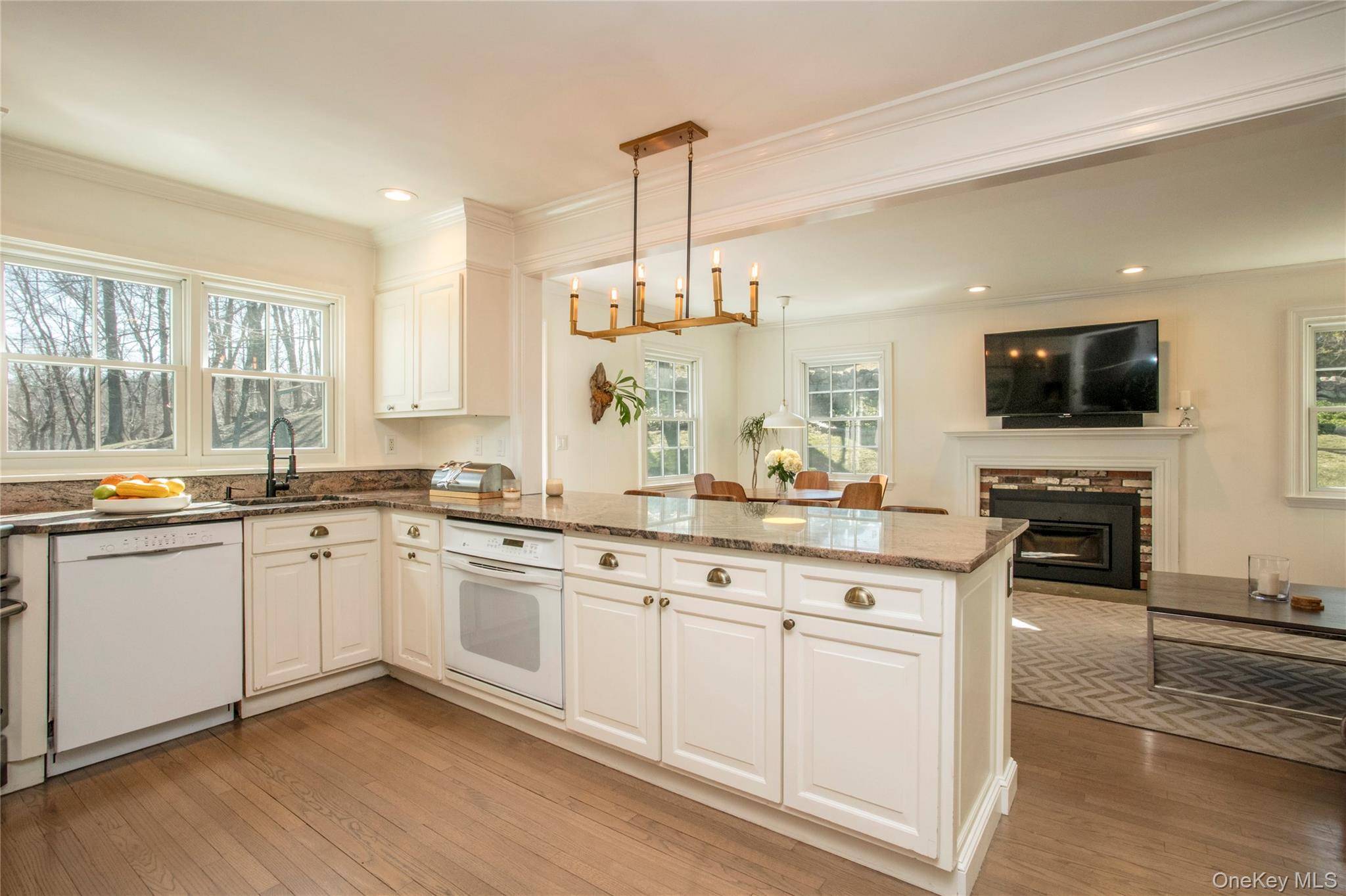 5 Hoffman Road Mount Kisco, NY 10549 - Photo 9 of 27