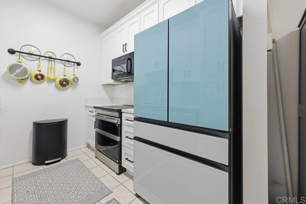 8310 Regents Road, Unit 1E San Diego, CA 92122 - Photo 7 of 31