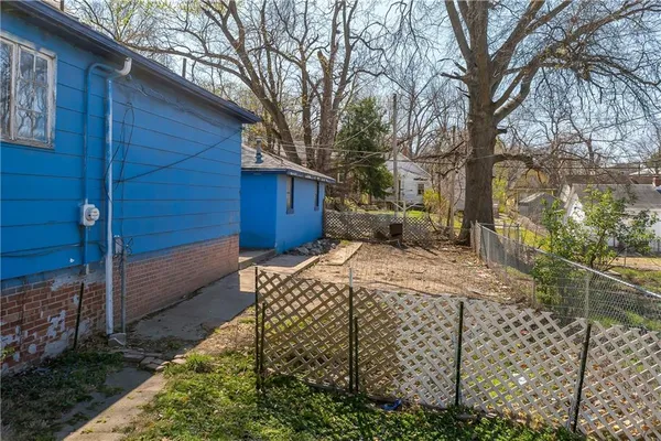 $49,900 | 808 Woodson Street, St. Joseph, MO 64501