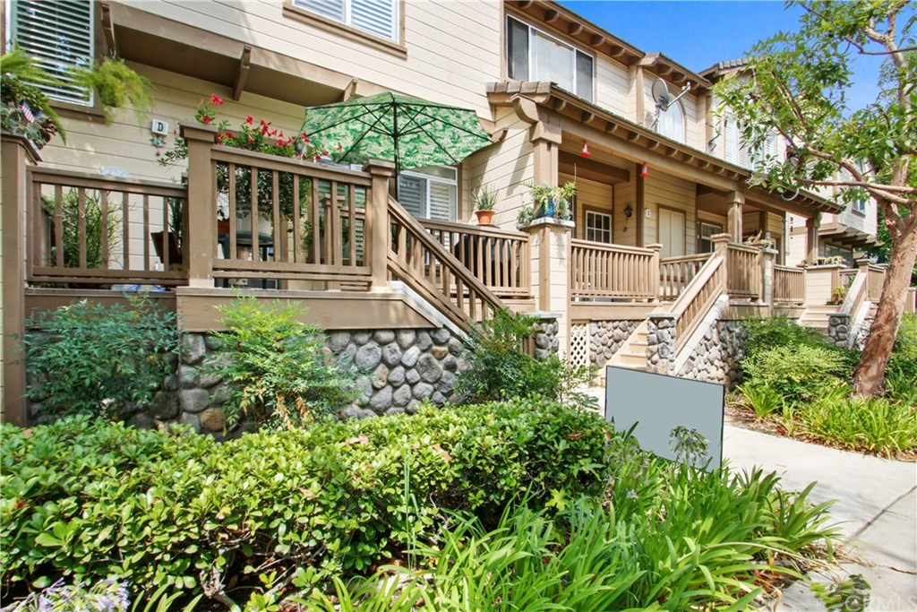 580 North Pageant Drive, Unit D Orange, CA 92869 - Photo 2 of 26