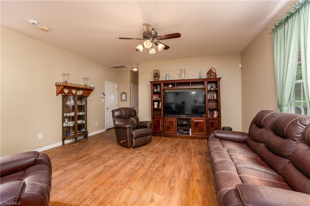 2195 Burton Run Road High Point, NC 27262 - Photo 10 of 29 Gallery Image 10